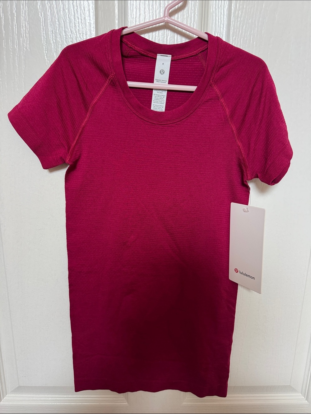 Lululemon Swiftly Tech Short Sleeve 2.0 Pink Size 0 NWT